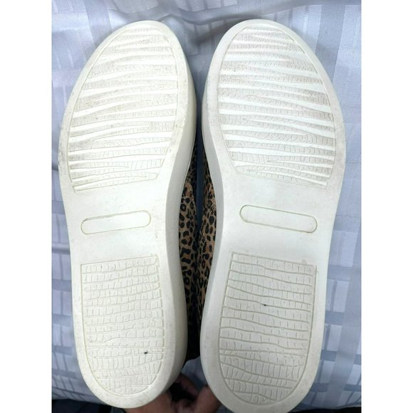 Wonderly Wendalynn Booties, color brown, size 8M - Picture 6 of 9